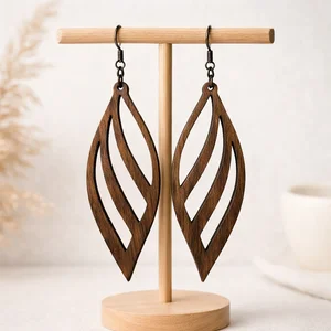 Lightweight Teardrop Dangle Earing